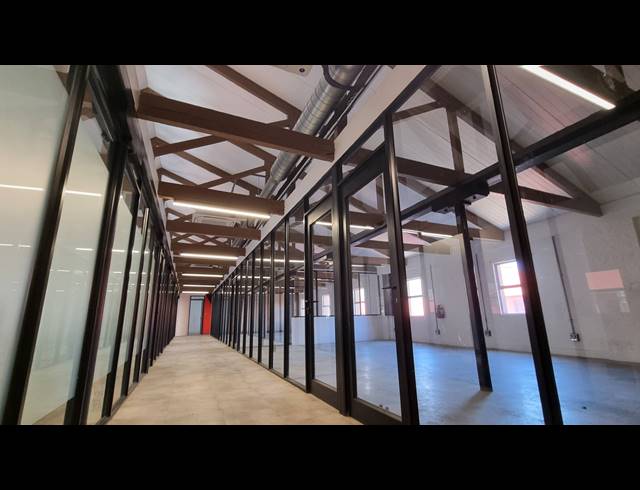 347M² OFFICE FOR SALE IN WOODSTOCK